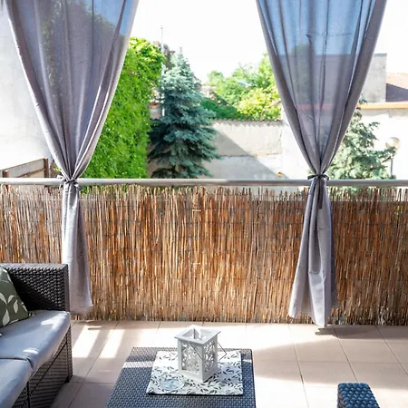 Apartament Bella *
